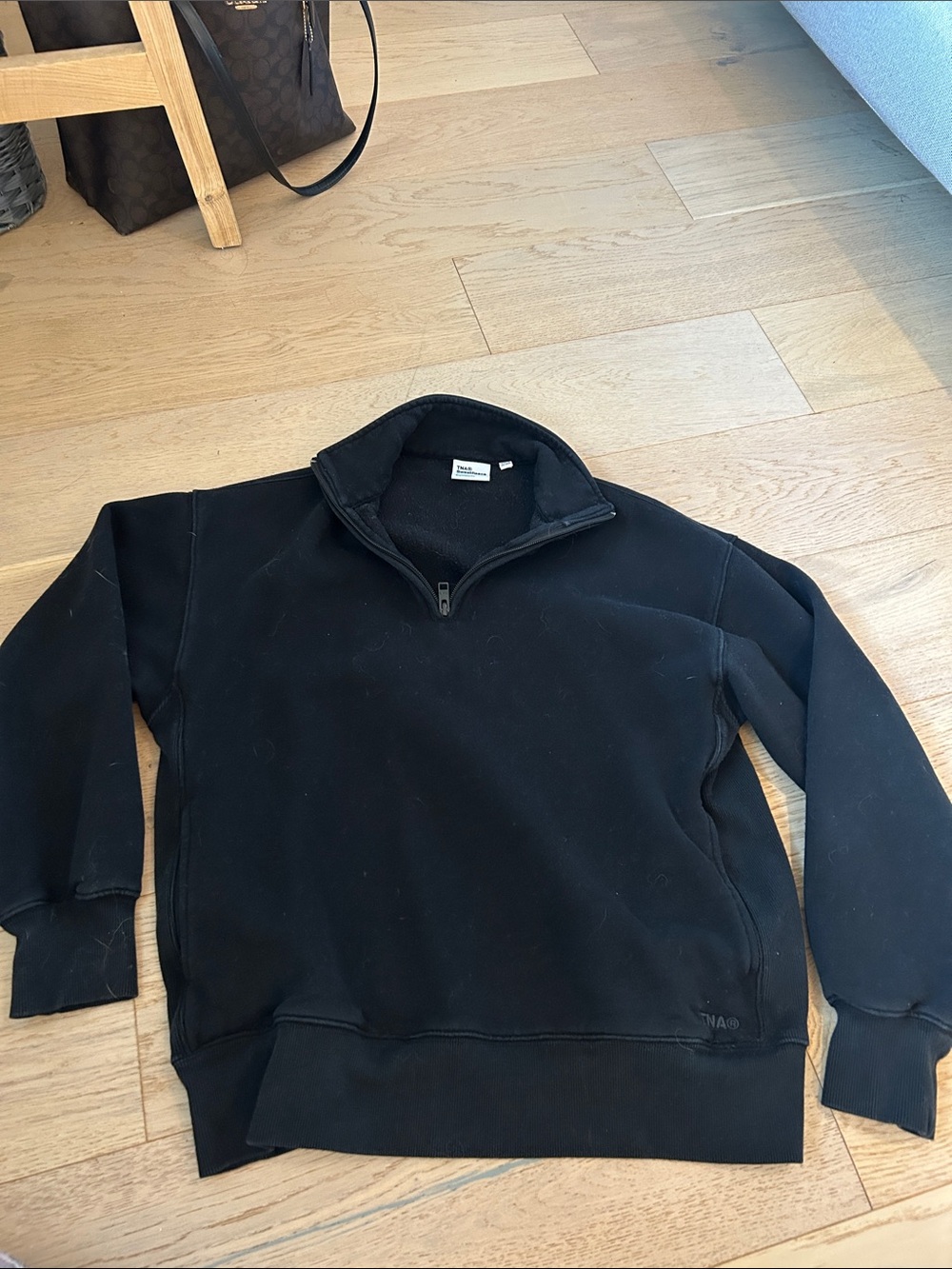 Aritzia TNA Cozy Sweatfleece Boyfriend 1/2 Zip in black. Quarter zip.